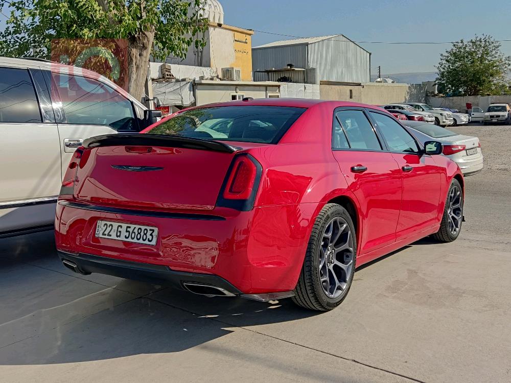 کرایسلەر 300